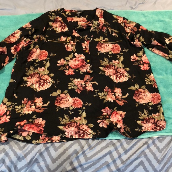 Marshalls Tops - Black floral shirt